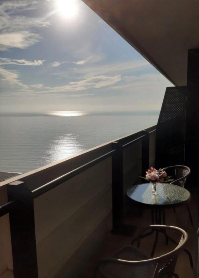 Deluxe Aparthotel In Orbi City Batumi Luaran gambar