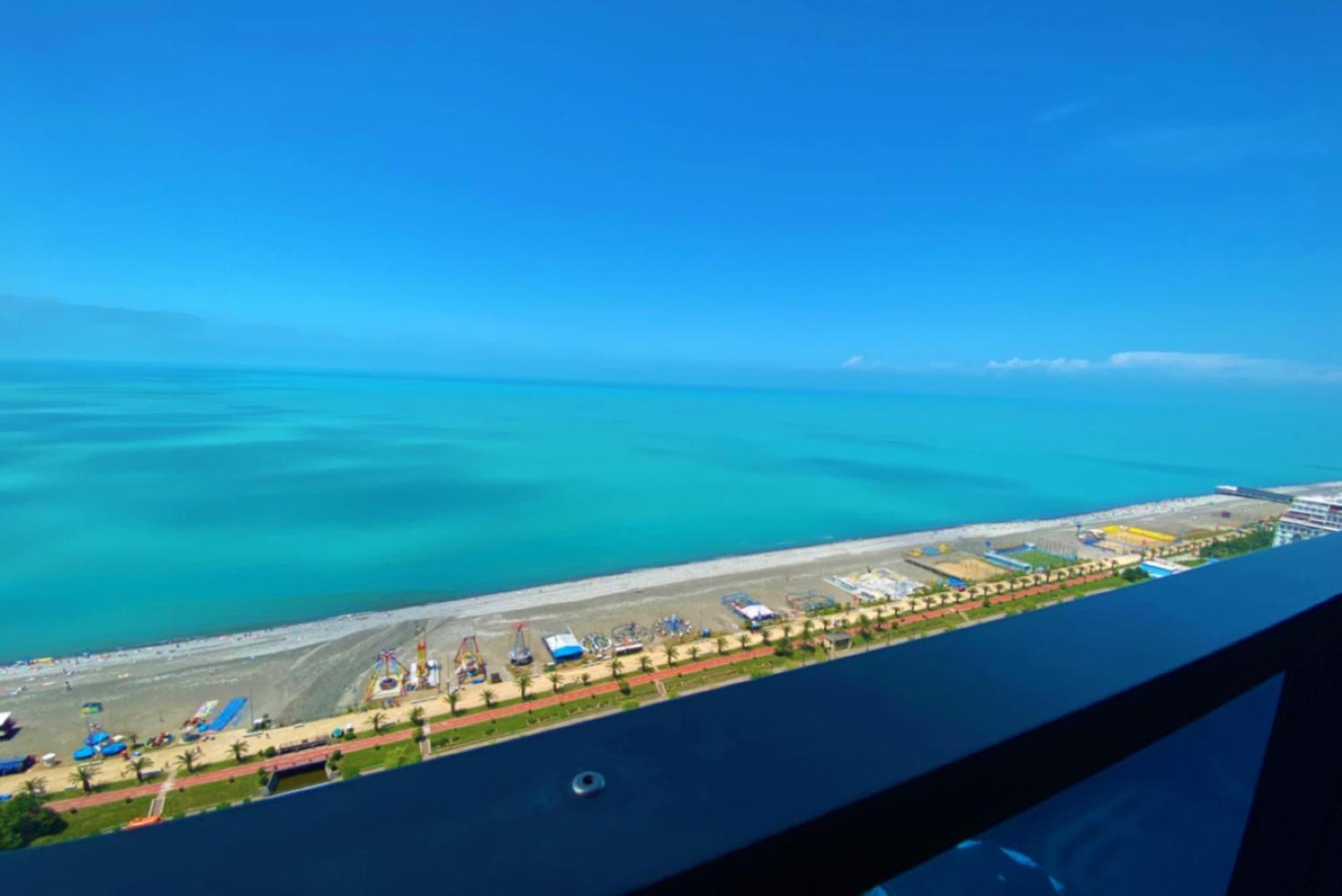 Deluxe Aparthotel In Orbi City Batumi Luaran gambar