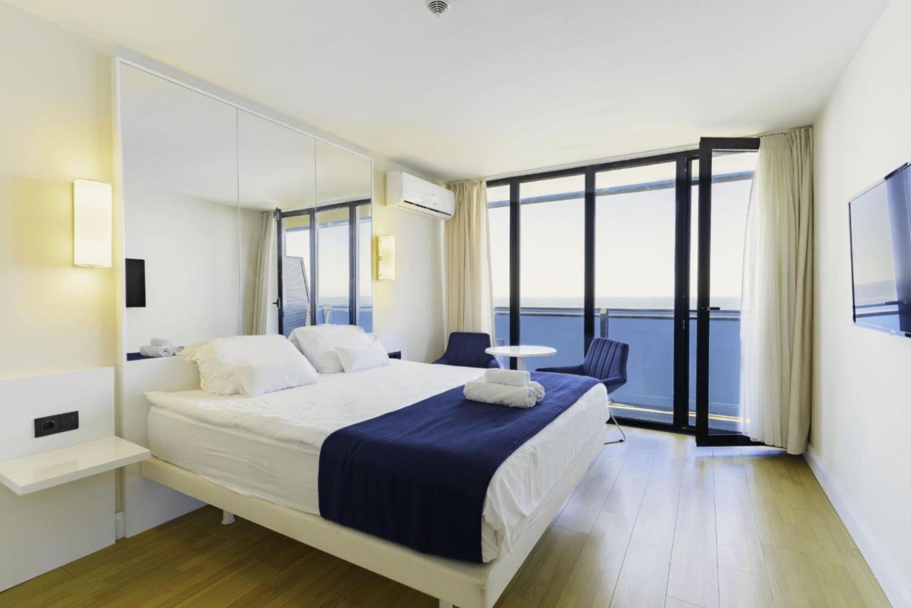 Deluxe Aparthotel In Orbi City Batumi Luaran gambar